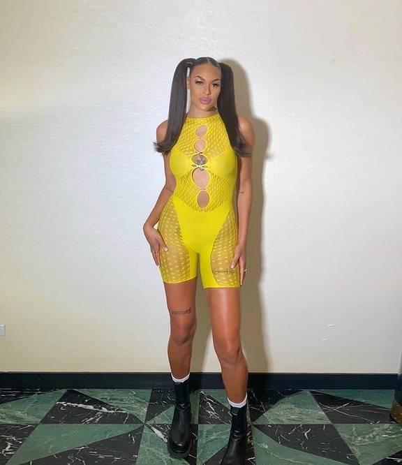 趣味成人紧身皮衣视频,揭秘成人紧身皮衣的时尚魅力与私密风情