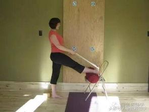 成人压腿单腿站立视频,成人压腿训练视频详解