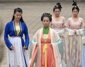 成人新款汉服图片欣赏视频