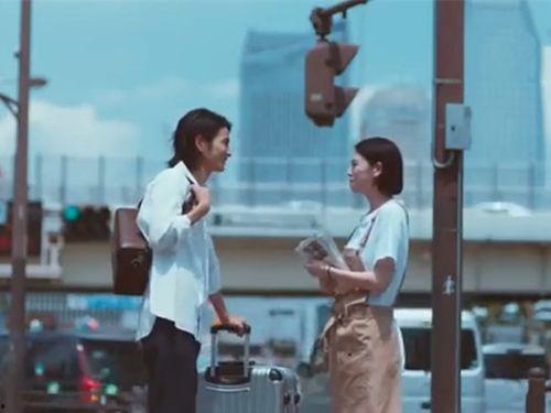 成人男子跳毛巾舞综艺视频